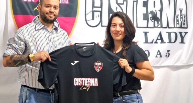 Dal calcio alla prima esperienza nel futsal, al Cisterna Lady Elena Ferrante Carrante