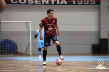 Vittoria da crepacuore, Felipinho sulla sirena regala i 3 punti al Cosenza
