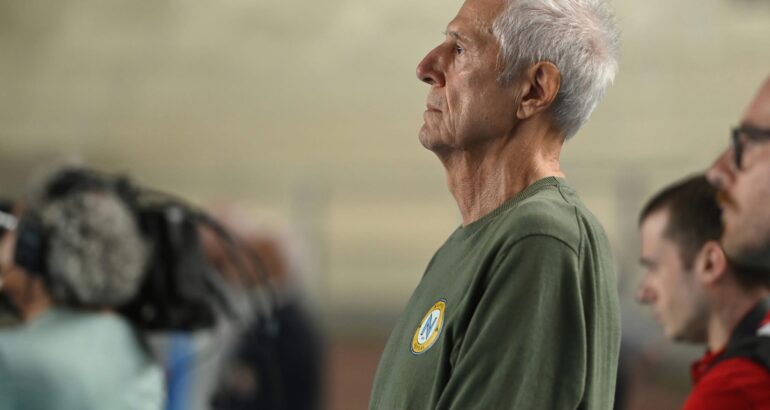 Il Napoli saluta mister Colini.